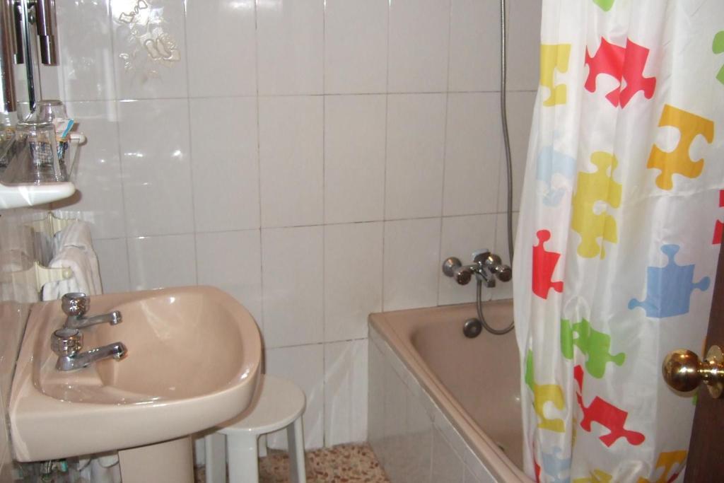 Hostal Alcazar Кордова Номер фото